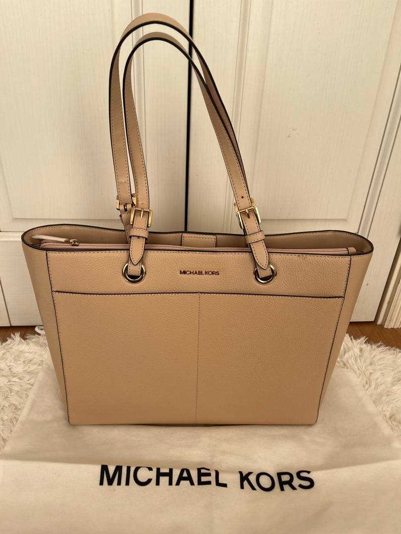 未使用MICHAEL KORS 上品なトートバッグ　収納充実　ベージュ系