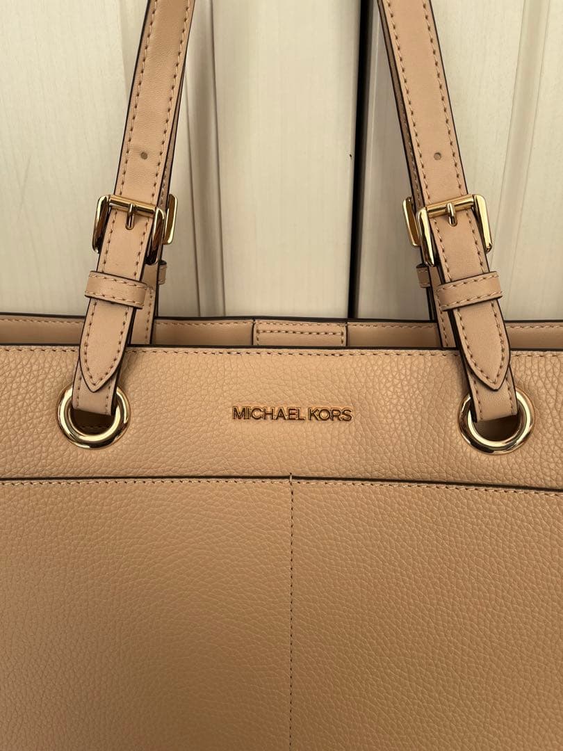 未使用MICHAEL KORS 上品なトートバッグ　収納充実　ベージュ系