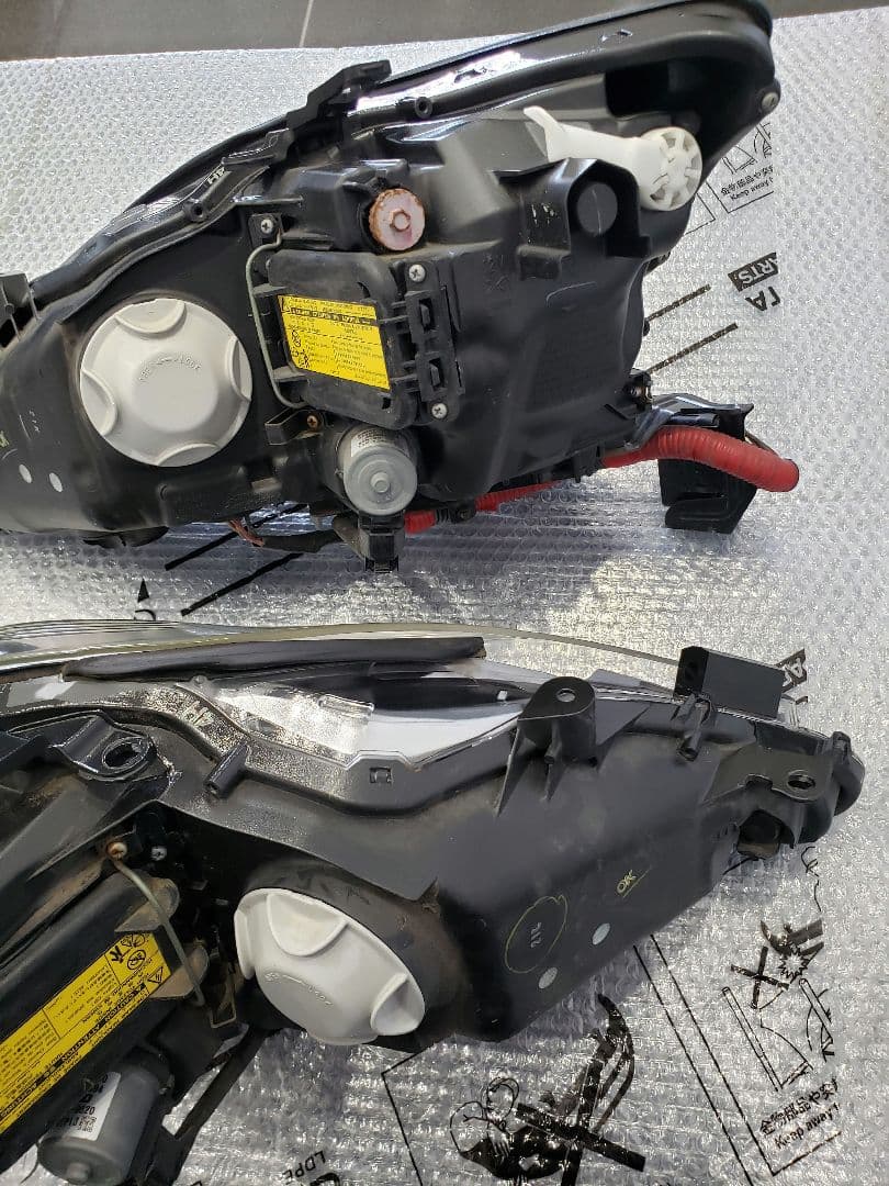 LEXUS IS250 後期純正ヘッドライト⭐中古⭐左右セット⭐クリア塗装済み❗