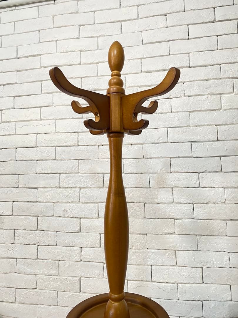 【グレ―プ　】都内　日時指定　定価5万円　木製　ポールスタンド