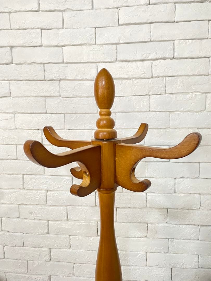 【グレ―プ　】都内　日時指定　定価5万円　木製　ポールスタンド