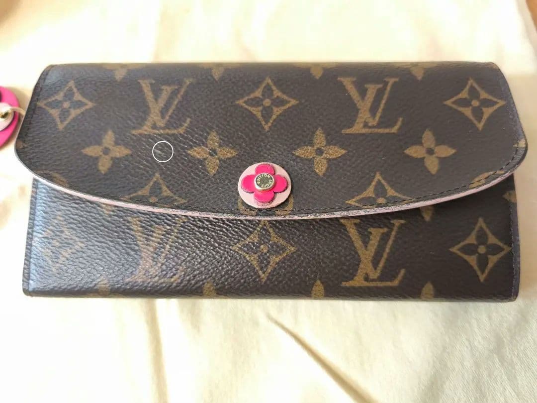 ⚠️ボタン難有ルイヴィトンモノグラム　ポルトフォイユエミリー❤フラワーチャーム