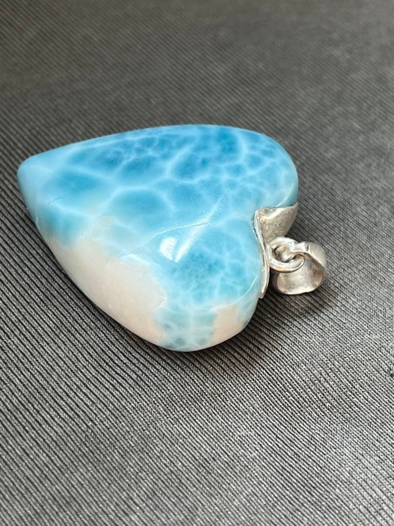 天然石☆高品質！ラリマーハート型ペンダントトップ☆ラリマーらしい模様が美しい！