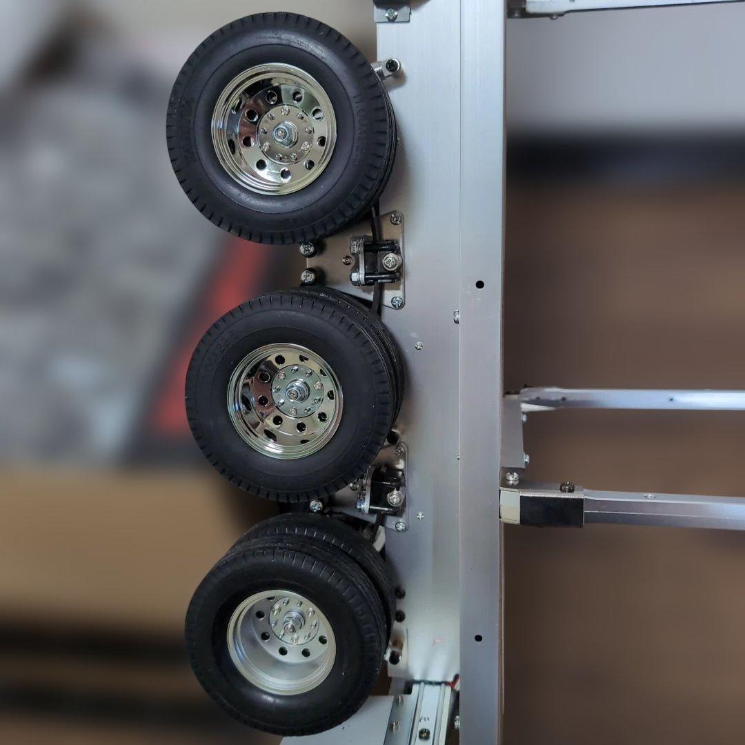 タミヤ1/14フラットベッドセミトレーラーのフルトレーラー仕様です。