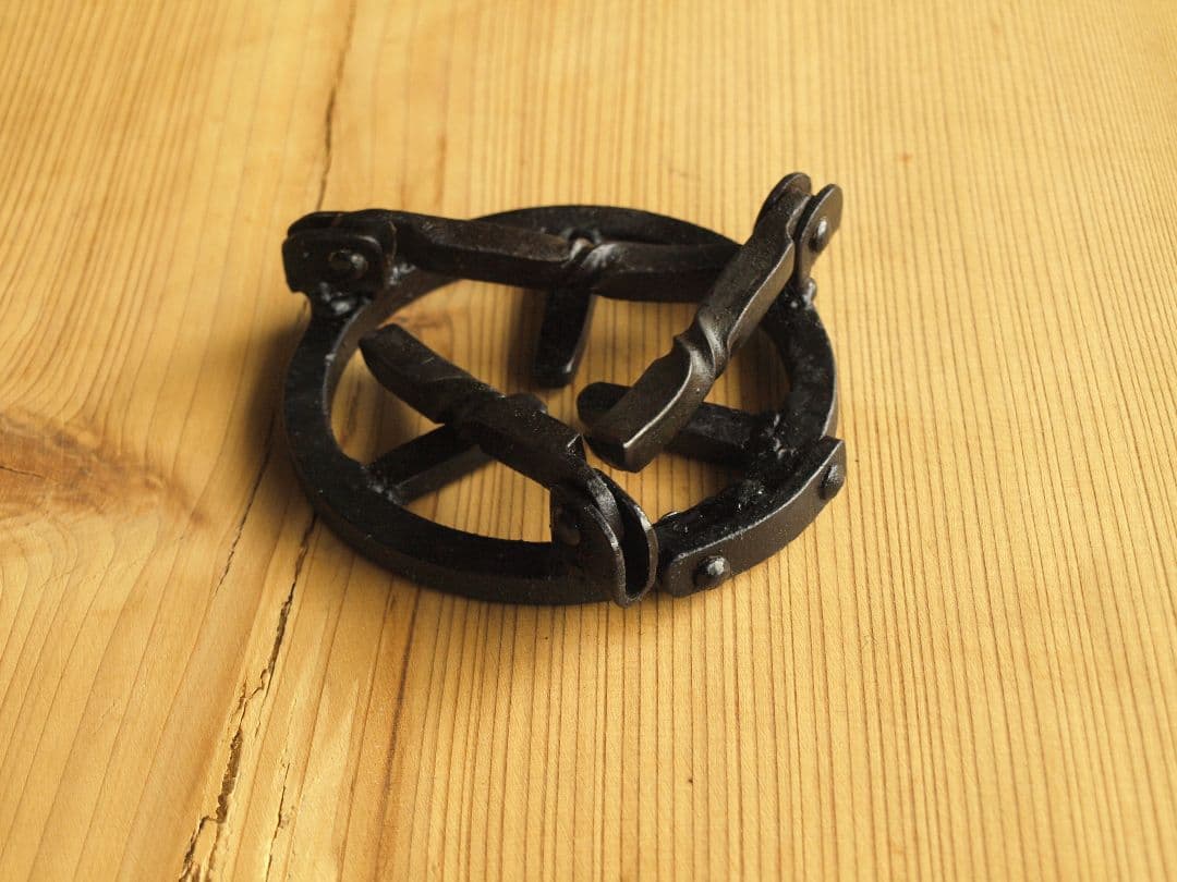 アルコールストーブ用鍛造折り畳み式五徳　ソロキャンプ焚き火ハンドメイド