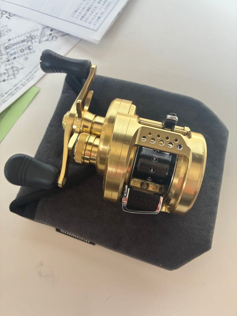 シマノ　15カルカッタコンクエスト201 HG