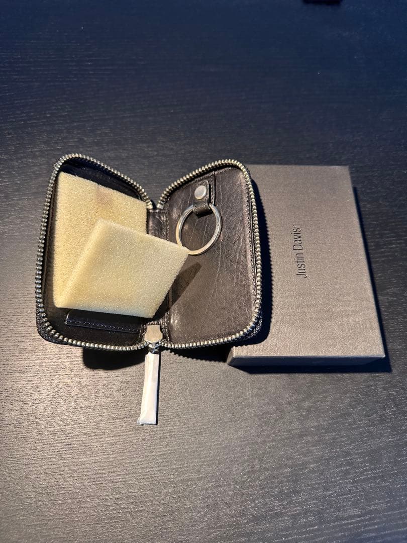 ブラックレザーキーケース