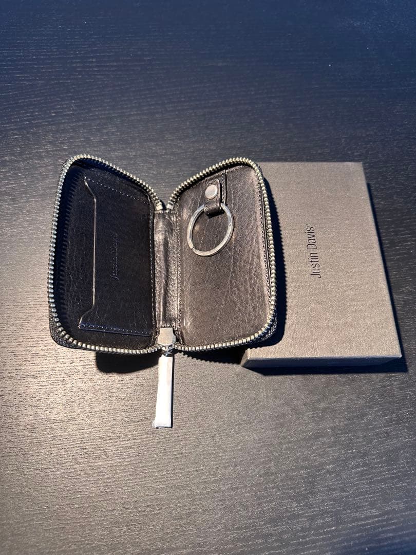 ブラックレザーキーケース