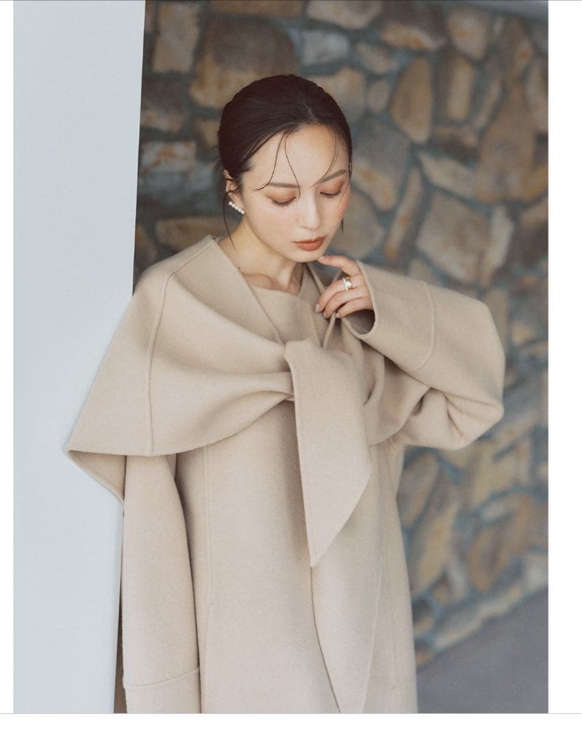 【完売品⭐︎試着のみ美品】リバーウールミドルマフラーコート　ベージュanuans