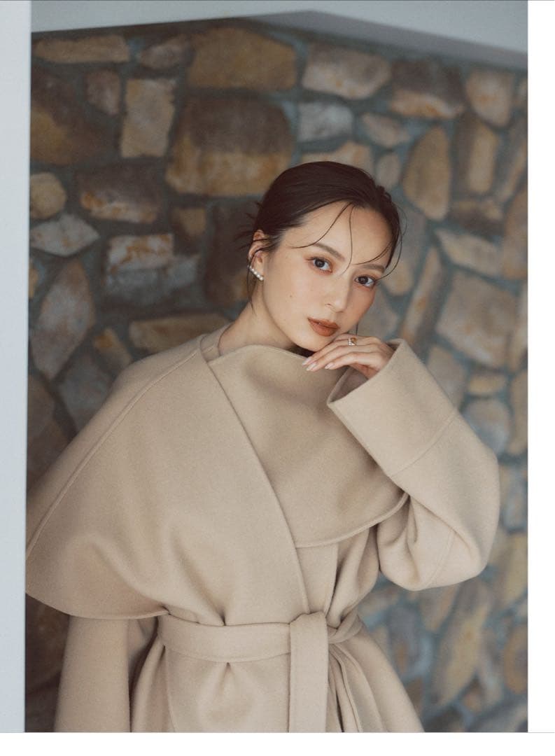 【完売品⭐︎試着のみ美品】リバーウールミドルマフラーコート　ベージュanuans