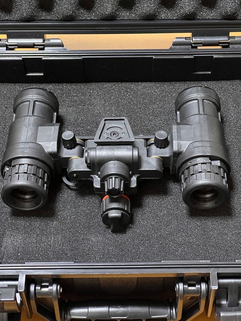 【保証付】PVS31　デジタルナイトビジョン 実動 IR 四角画面