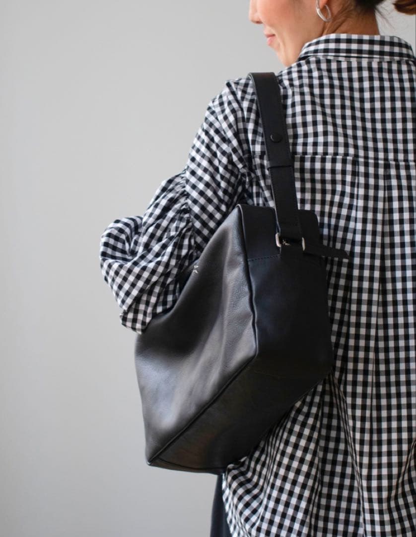 【新品・未開封】マドリガル　おかかえバック