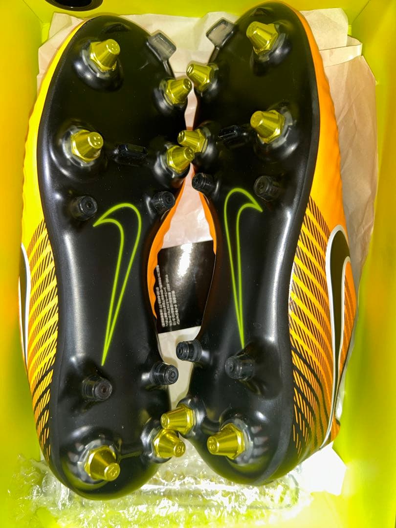 ナイキ 25.5cm サッカースパイク マジスタ オーパス2 SG