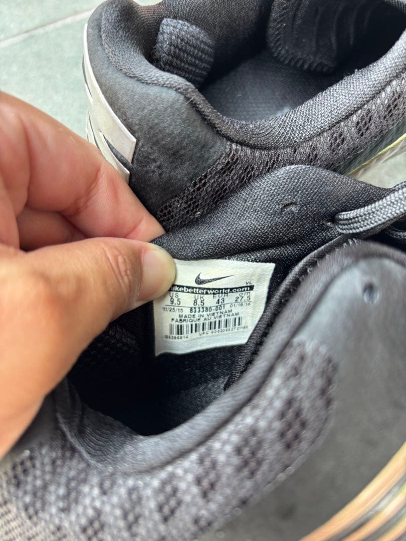 アメフト　スパイク　NIKE