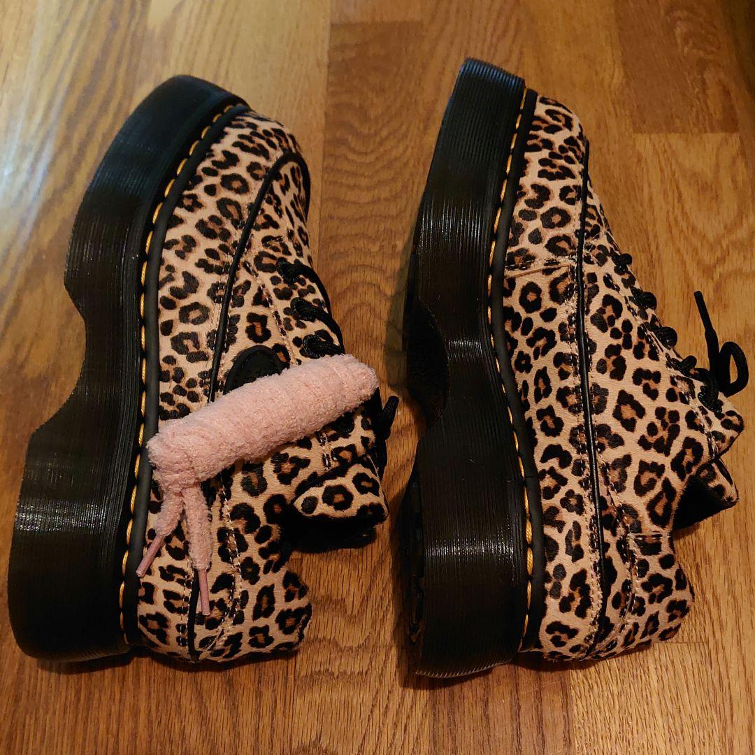 Dr.Martens ヒョウ柄厚底シューズ