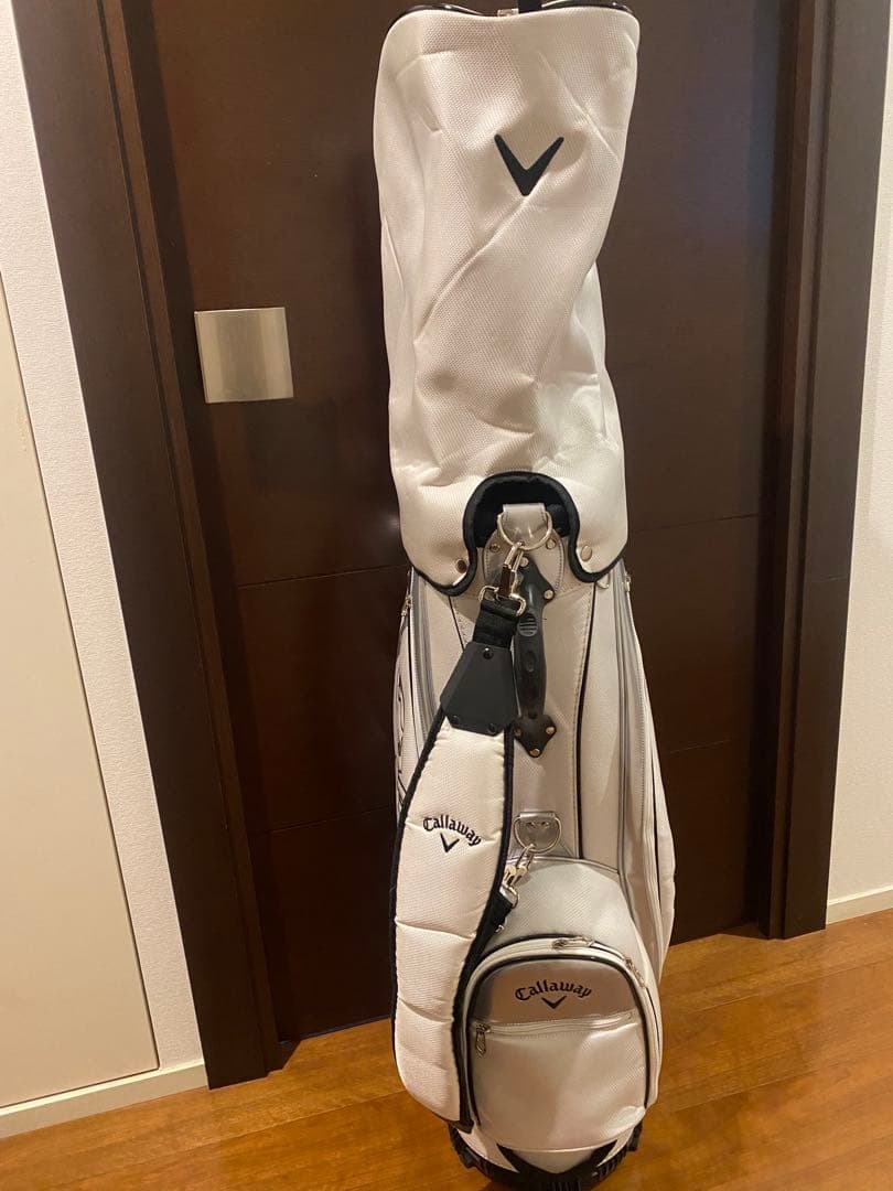 ナオヤ　　　美品！　Callaway キャディバッグ ホワイト