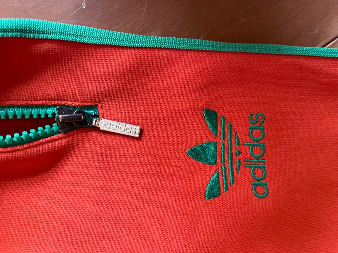 adidas ジャージ　日本製　デサント　レトロ　レア　サイズM〜Ｌ　美中古