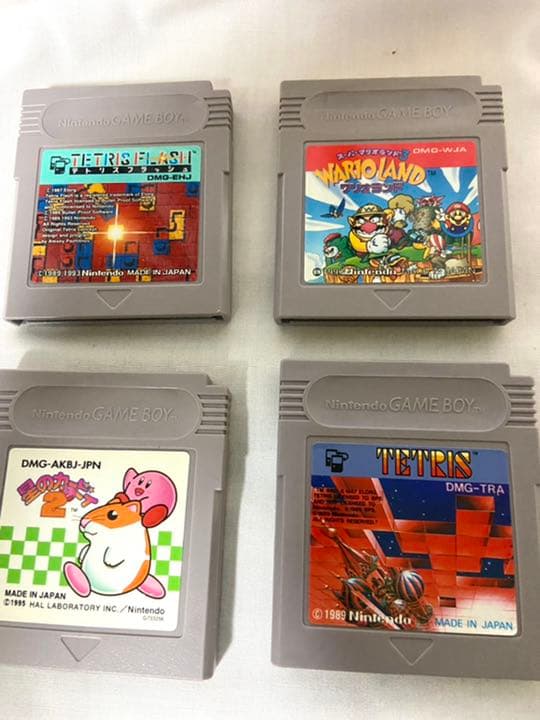 ゲームボーイ　充電式　スーパーゲームボーイのケース　ゲームソフト4本