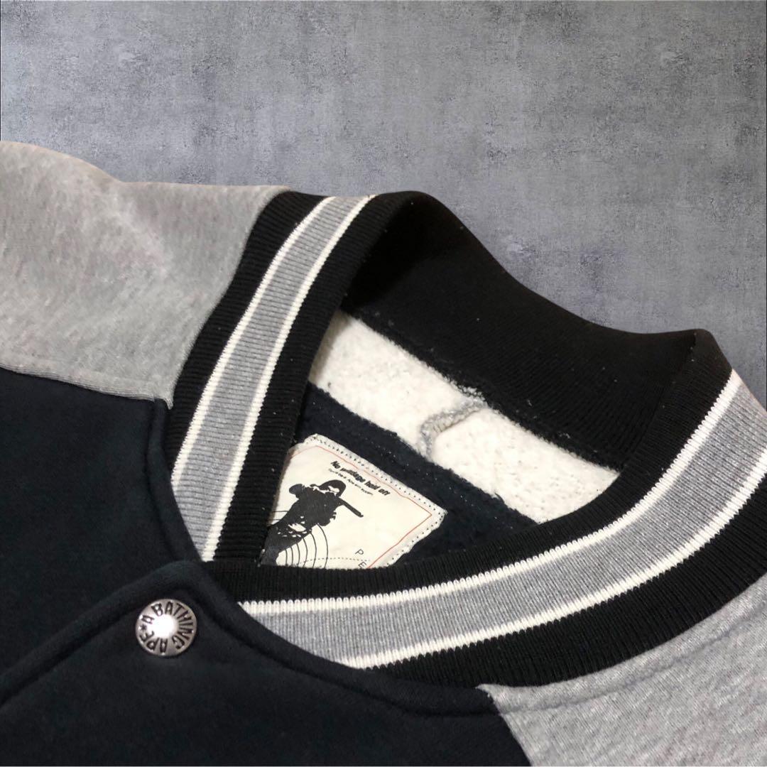 A BATHING APE アベイシングエイプ　スウェット　スタジャン　猿タグ