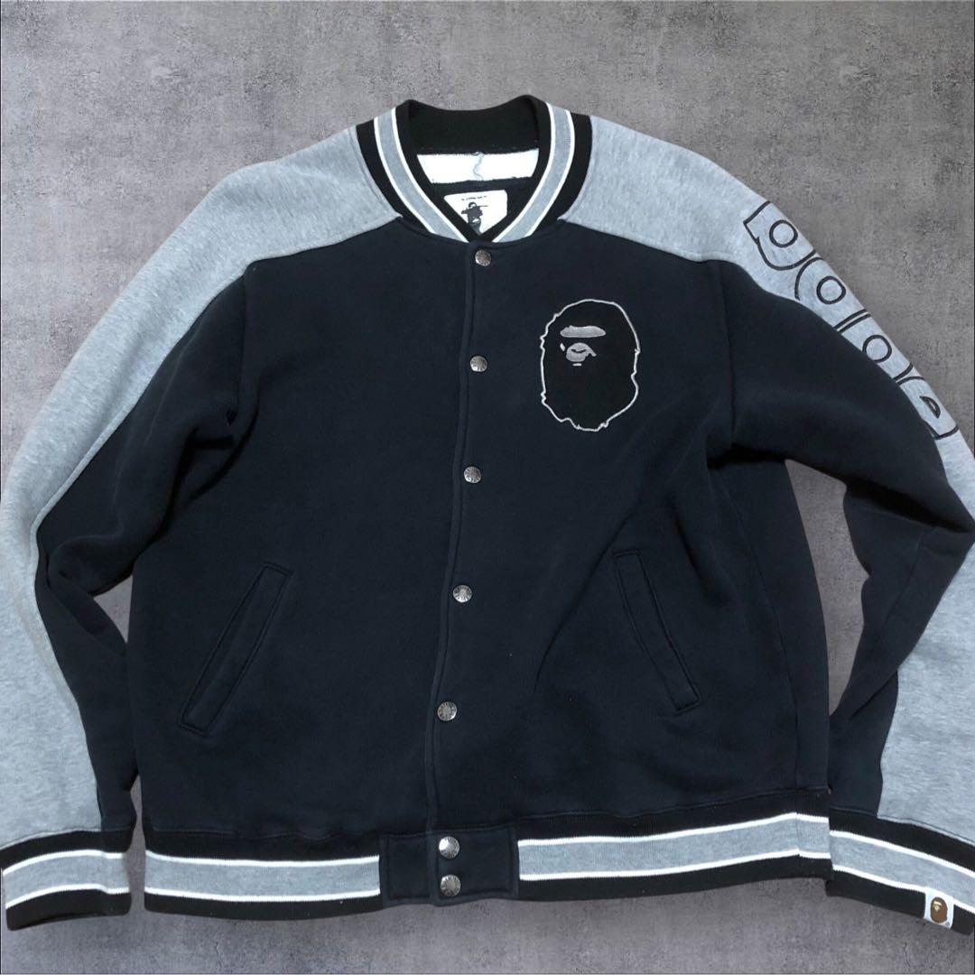 A BATHING APE アベイシングエイプ　スウェット　スタジャン　猿タグ