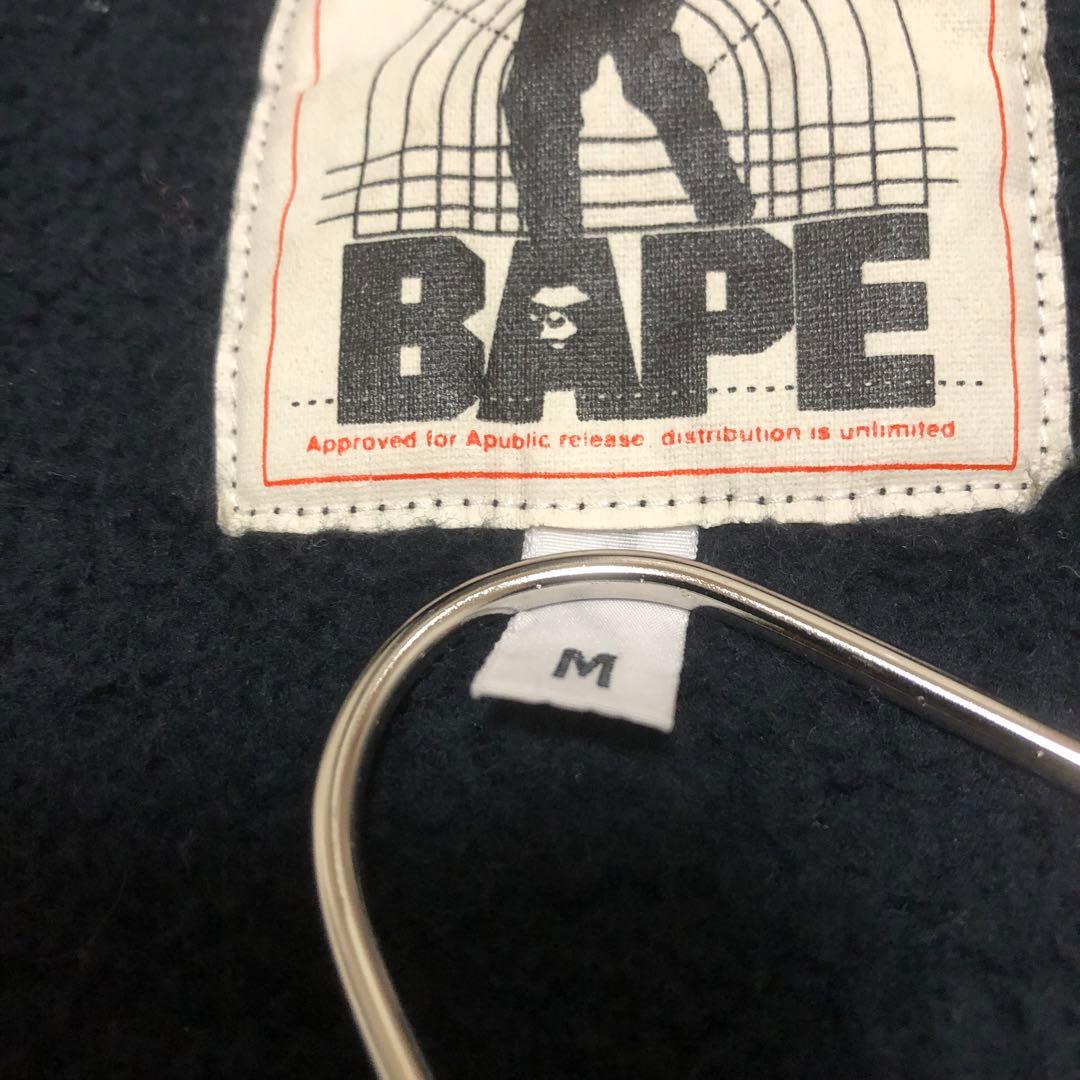 A BATHING APE アベイシングエイプ　スウェット　スタジャン　猿タグ