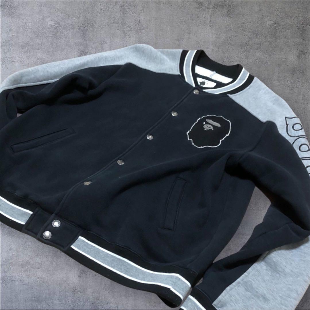 A BATHING APE アベイシングエイプ　スウェット　スタジャン　猿タグ