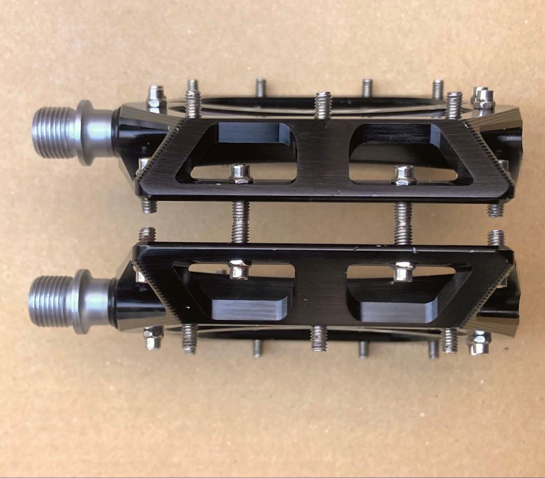 美品!! DMR VAULT フラットペダル / グロス ブラック