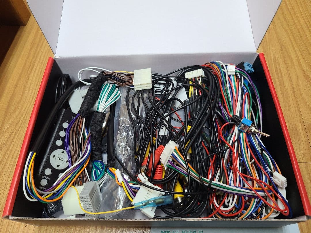 ナビ男くん　ハリアー・ランクル300　AIT-LT-AI02-N ほぼ新品