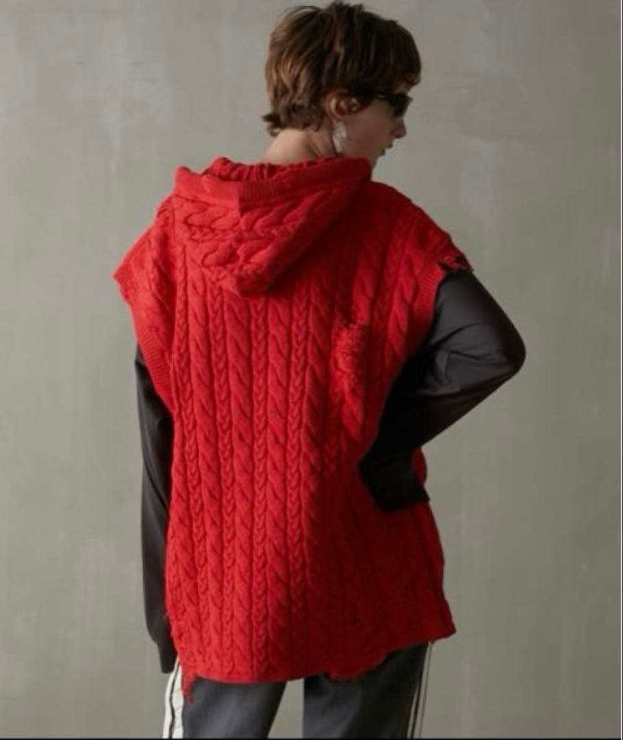 新品タグ付き　プランクプロジェクト　クラッシュケーブルベスト　レッド