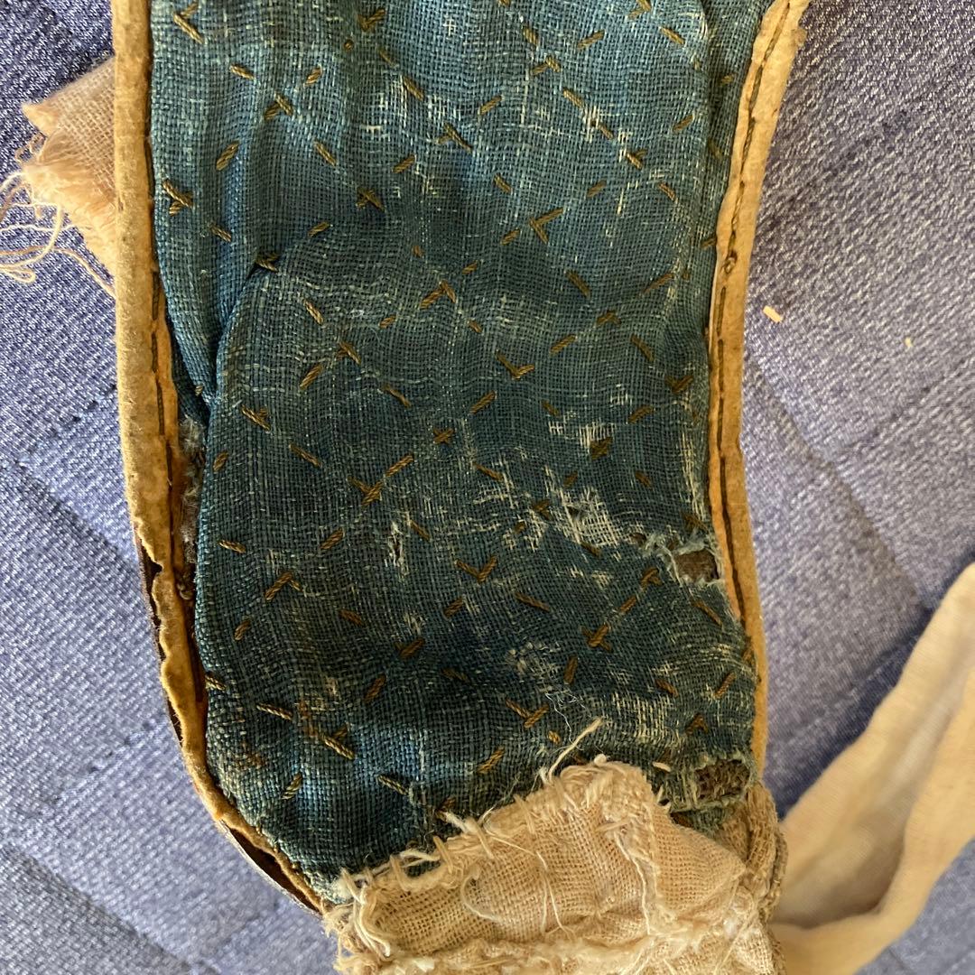 最終値下げ　鎧・甲冑　桐箱付きの鐵味良い本歌の鉢金　 額当て