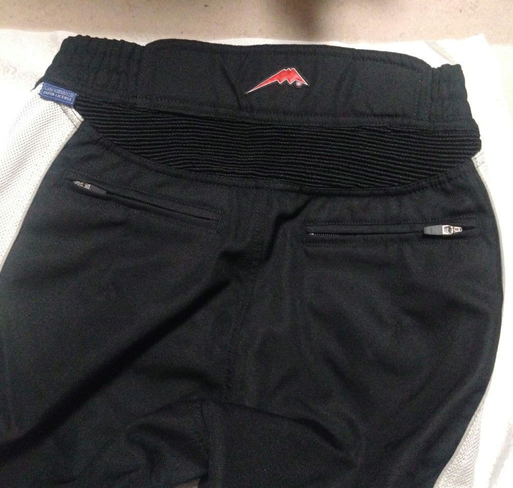 値下げ！ クシタニバイクパンツ　ハードサポーター付き 腰にもパット付きサイズLL