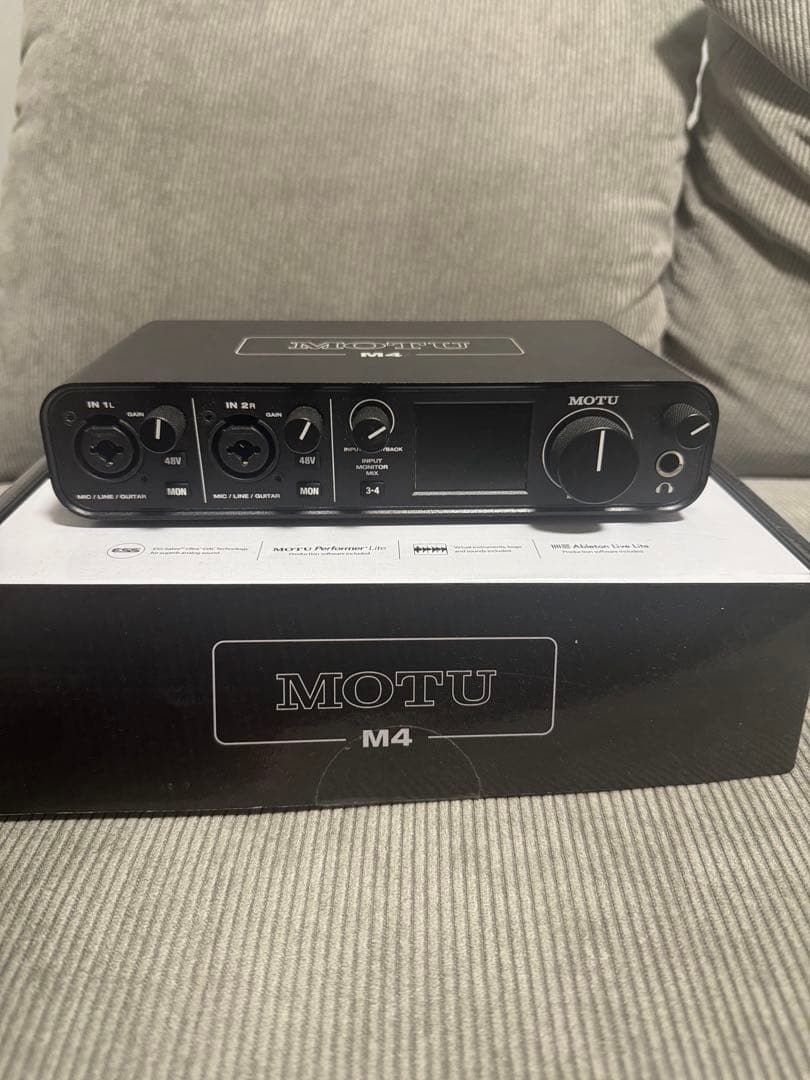MOTU M4 4in 4out USBオーディオインターフェース