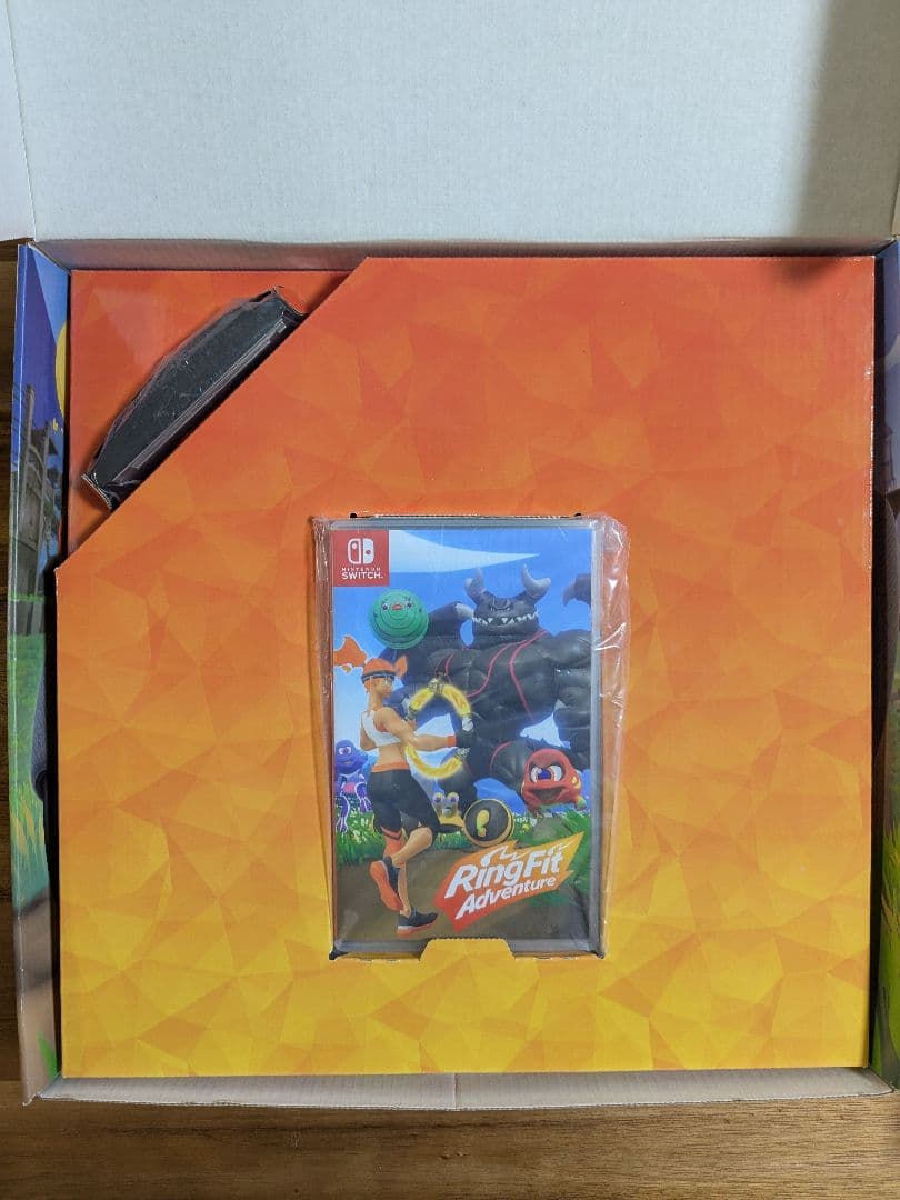 Nintendo Switch 本体 + Ring Fit Adventure