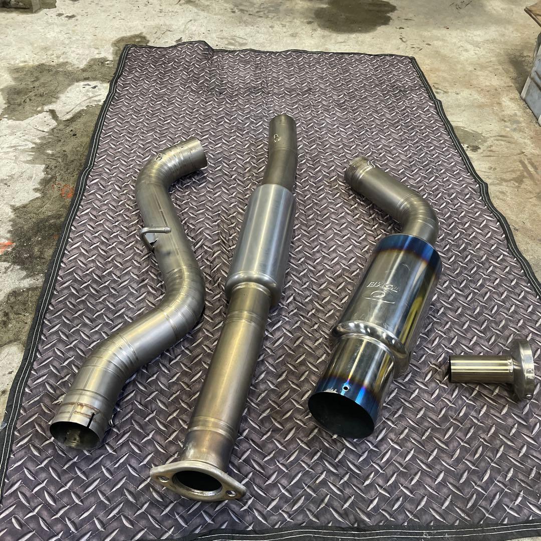お好み焼き WRX sti チタンマフラー