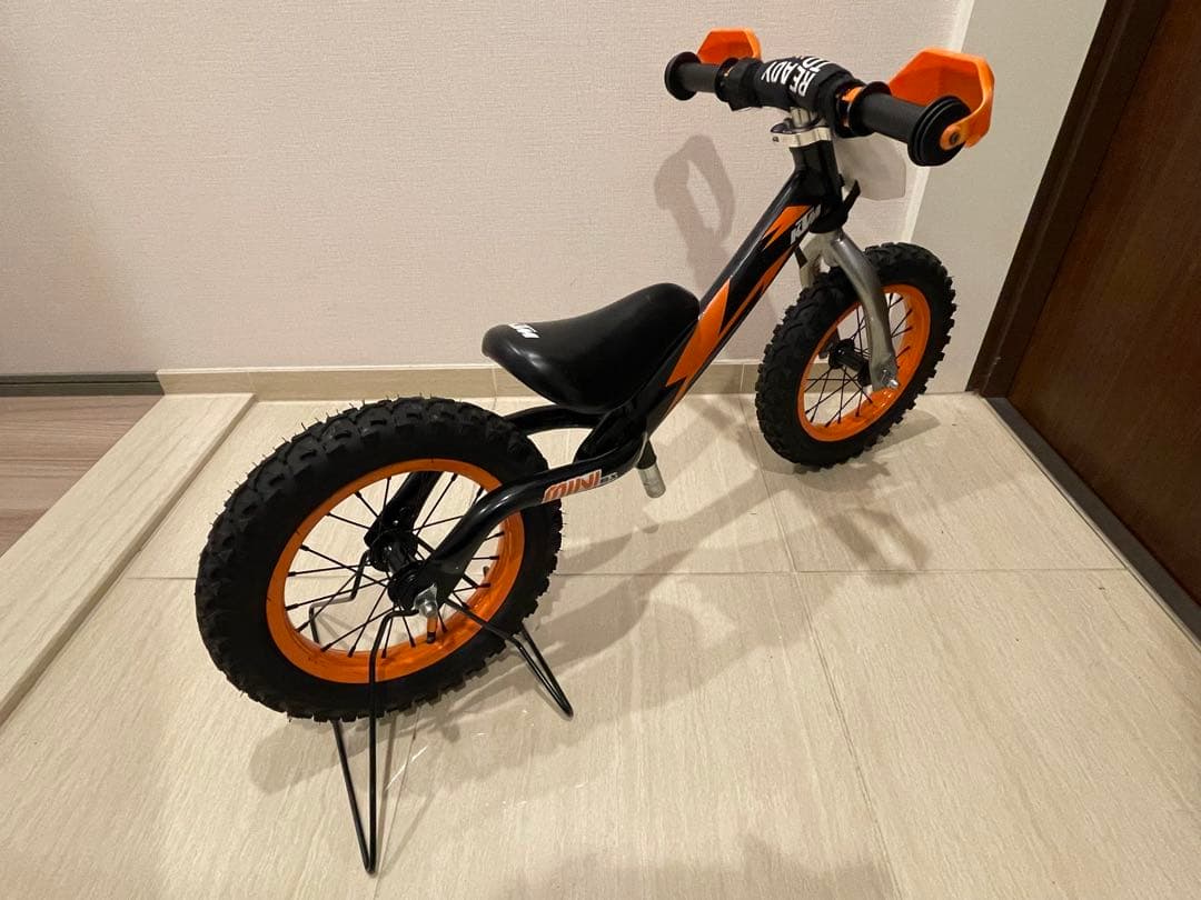 KTM　トレーニングバイク　2019年式　キックバイクスタンド付属　状態綺麗です