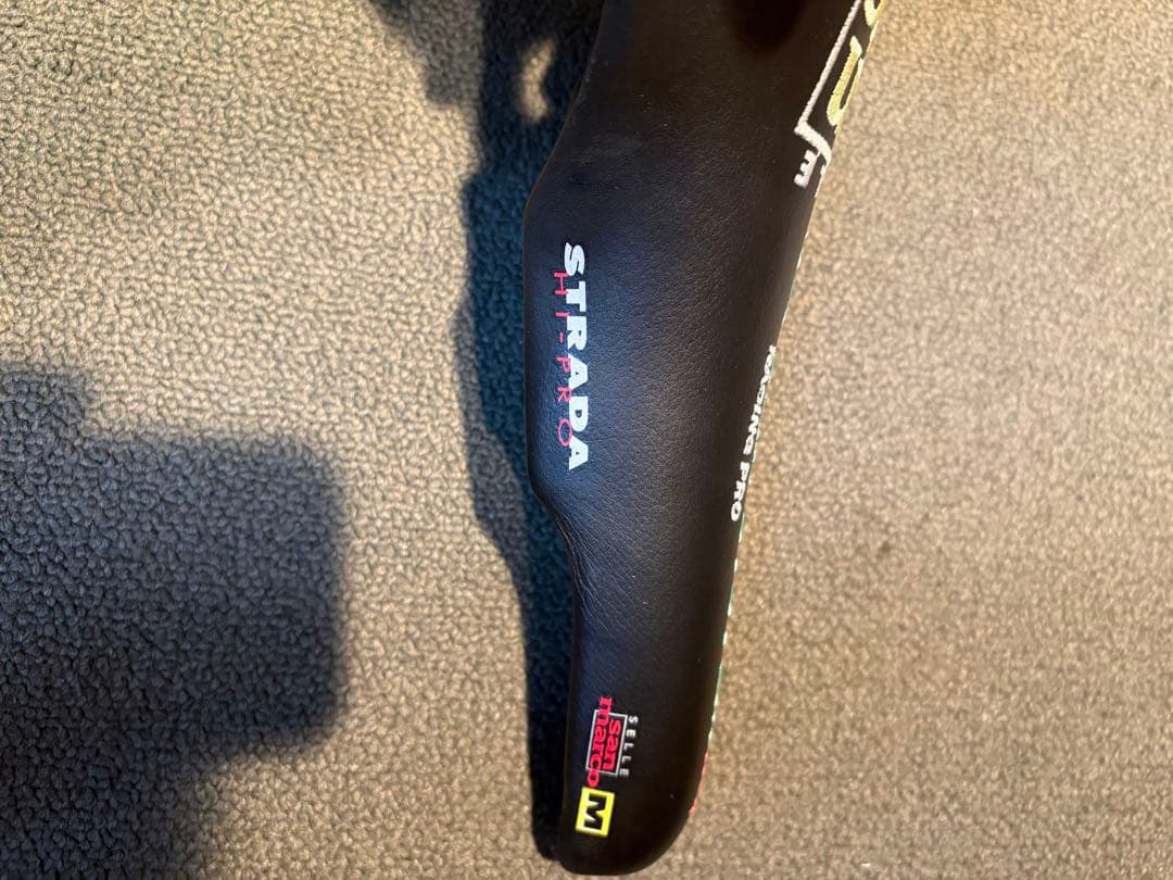 ロードバイク用サドル