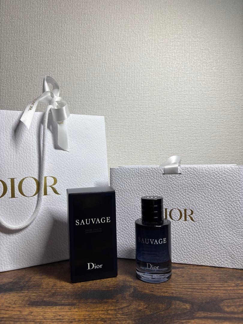 Dior Sauvage オードトワレ 香水 ボックス付き