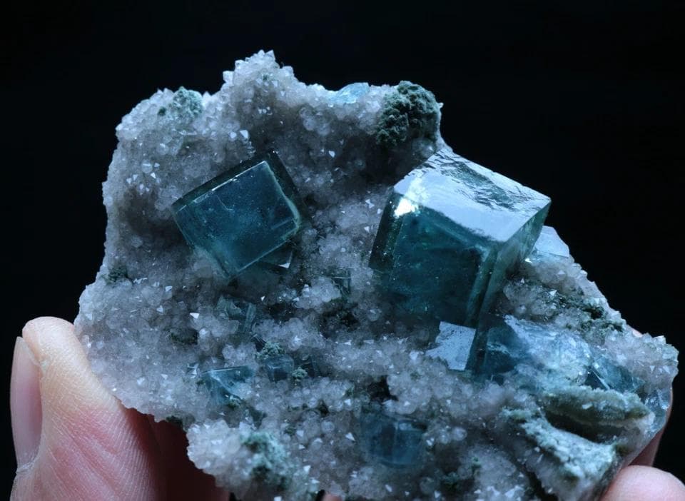 フローライト(蛍石) グリーン キュービック 71.6g 68mm 鉱物標本