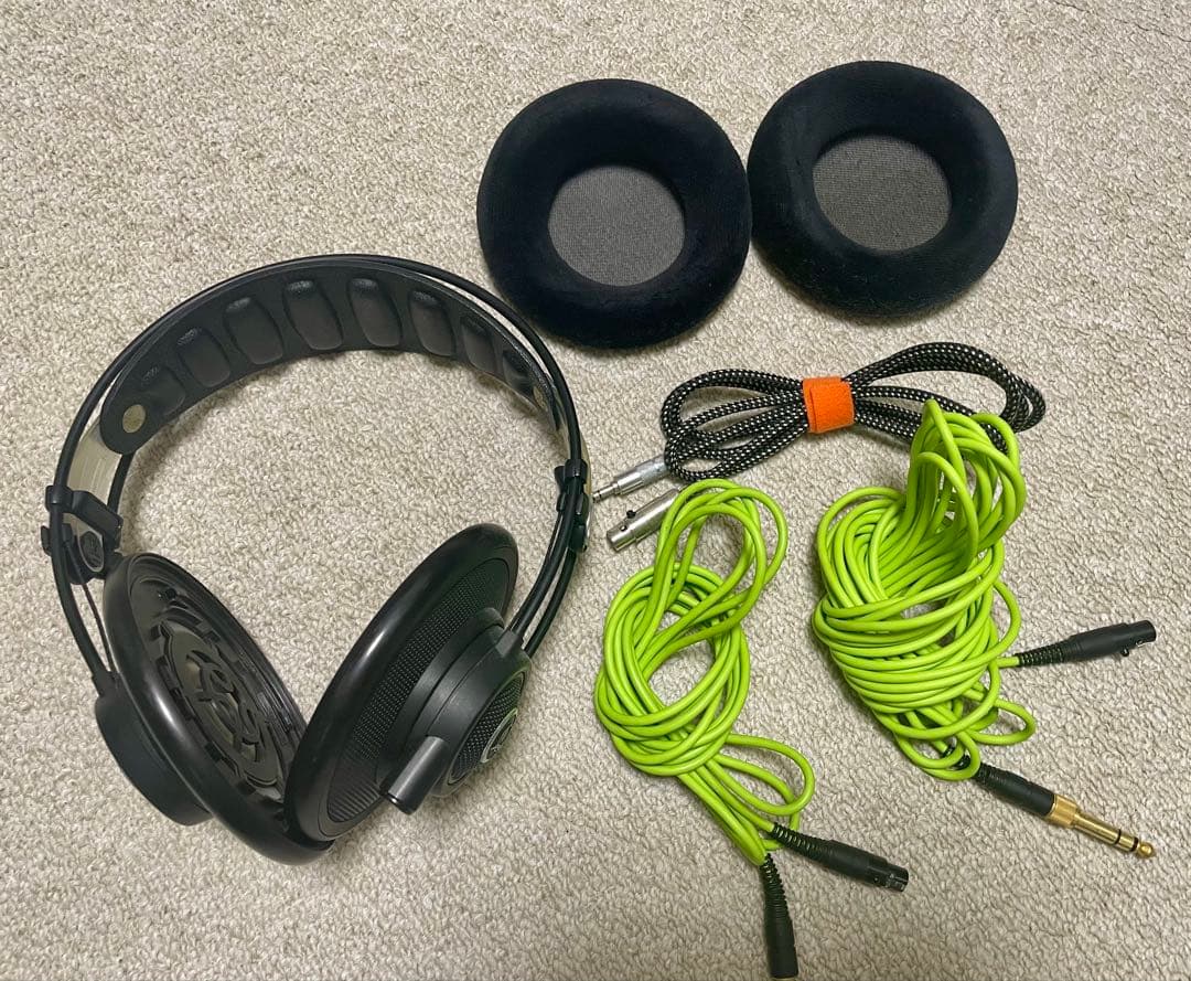 AKG Q701 ヘッドホン ブラック/イヤーパッド新品