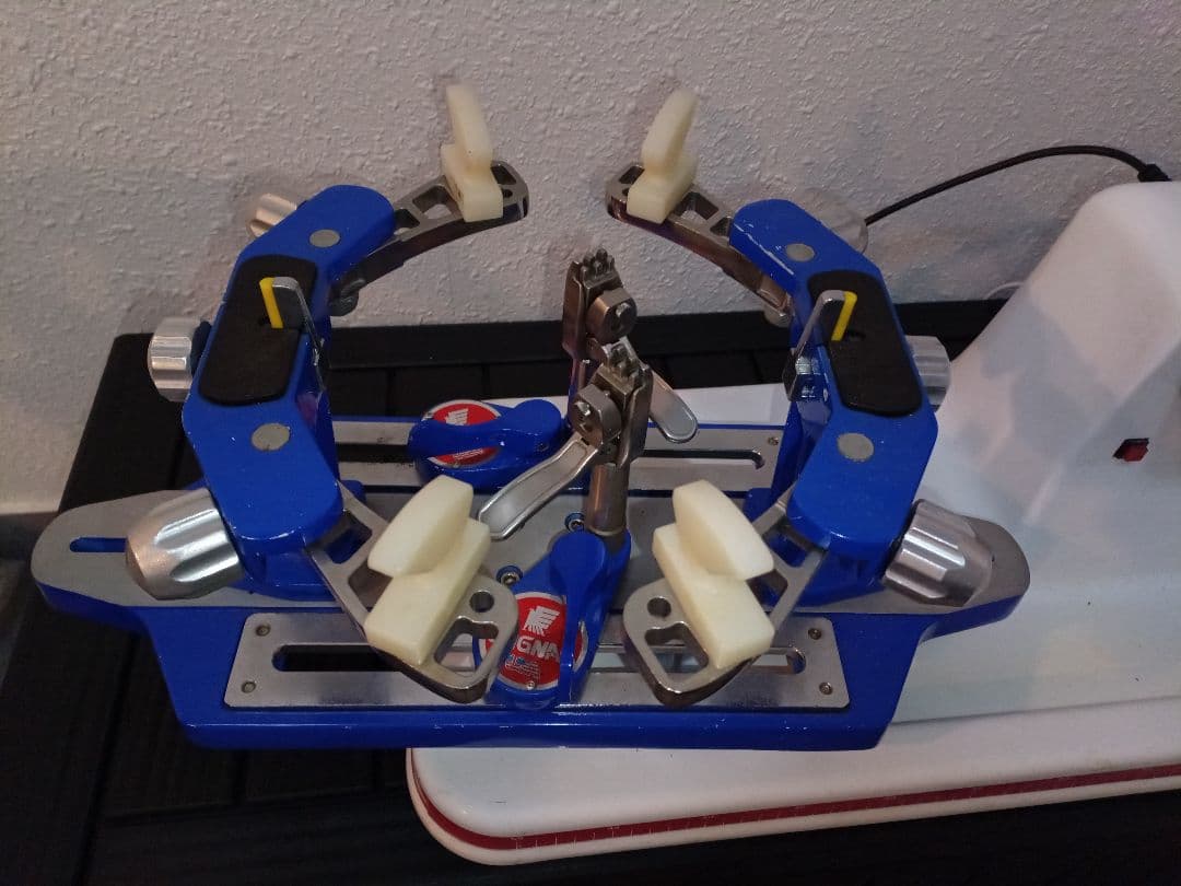 電動ガット張り機　ストリングマシン