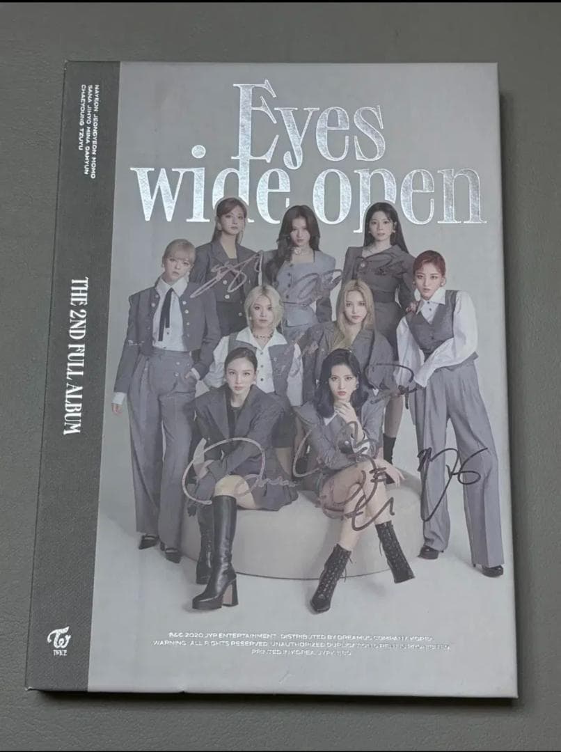 TWICEサインアルバム (Eyes Wide Open)
