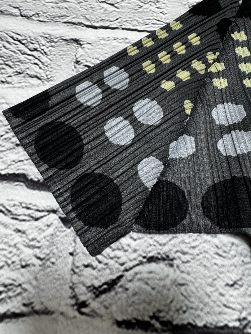 良品　プリーツプリーズ　カットソー　ｗ11625-0924-②　サイズ４