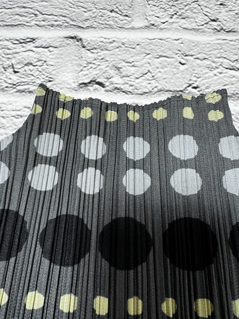 良品　プリーツプリーズ　カットソー　ｗ11625-0924-②　サイズ４