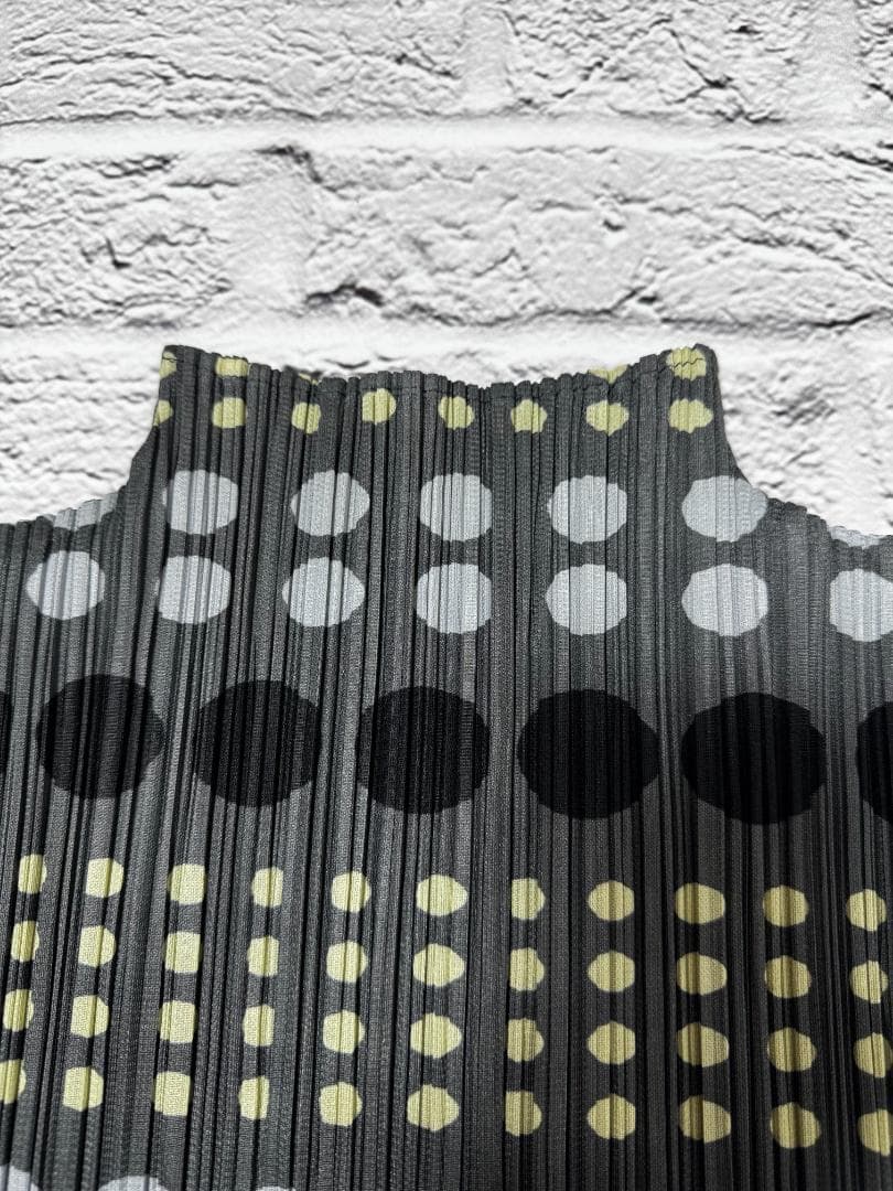 良品　プリーツプリーズ　カットソー　ｗ11625-0924-②　サイズ４