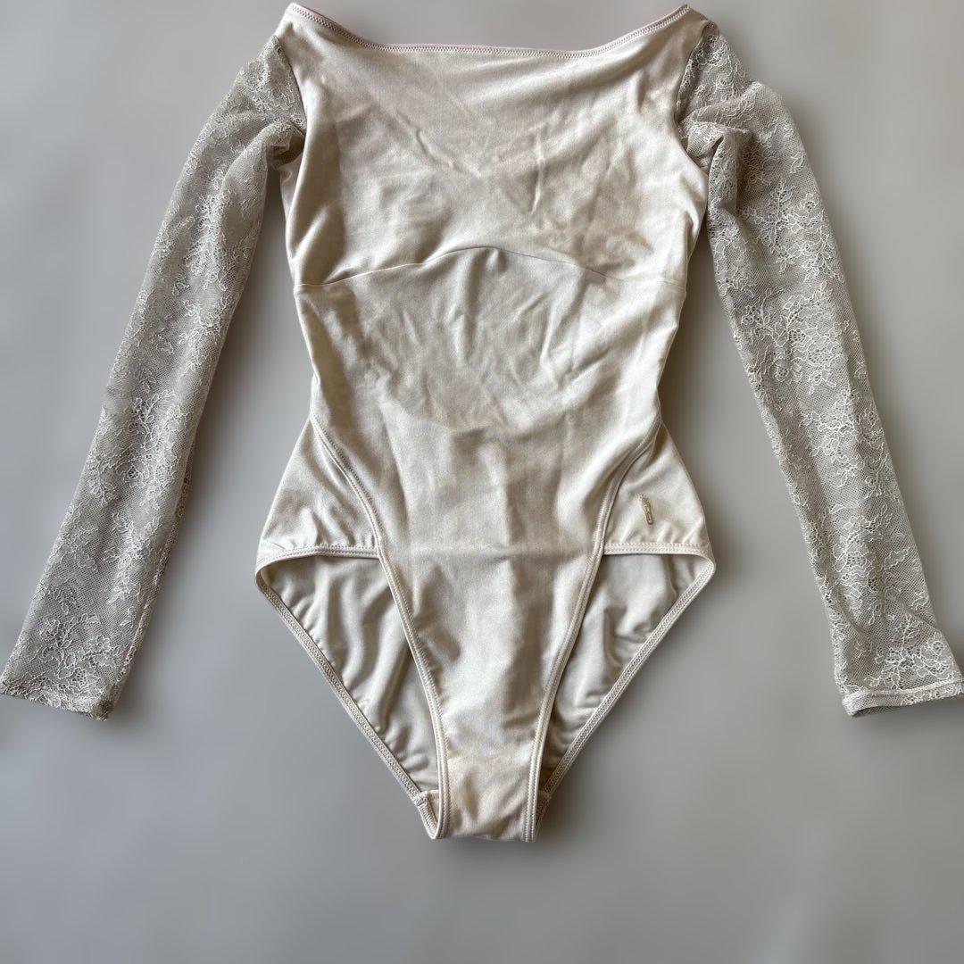 チャコット　未使用　FREEDロングスリーブ長袖 レオタードハニーベージュ