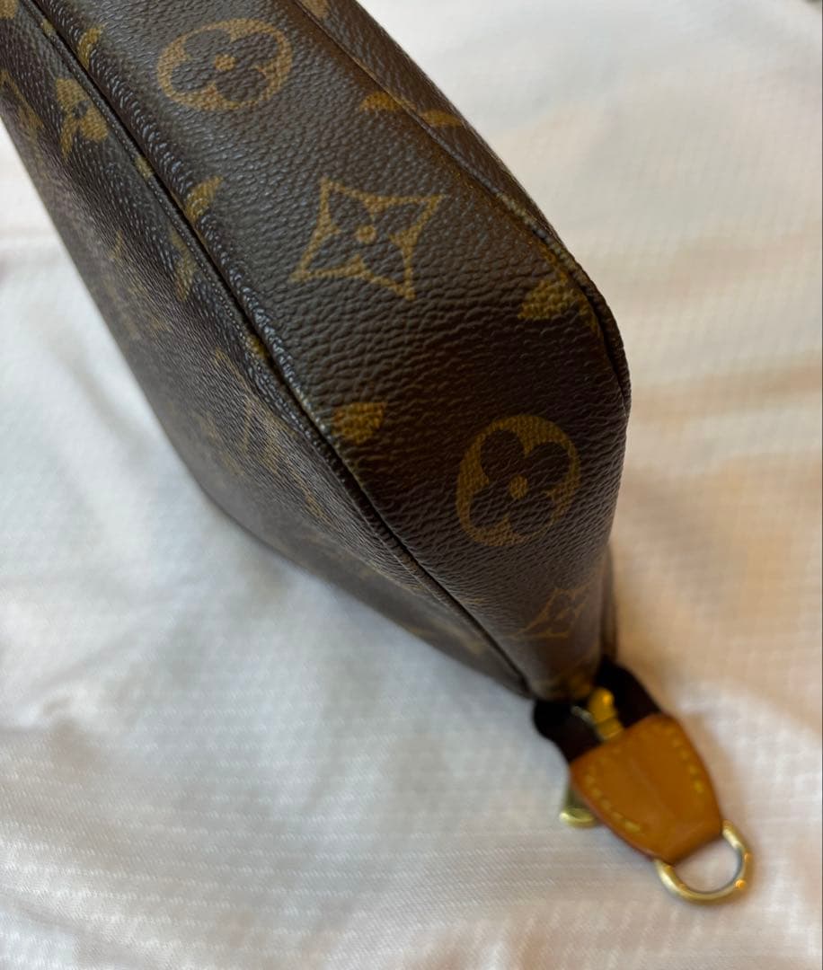LOUIS VUITTON ポシェット アクセソワール キーフォルダー付き