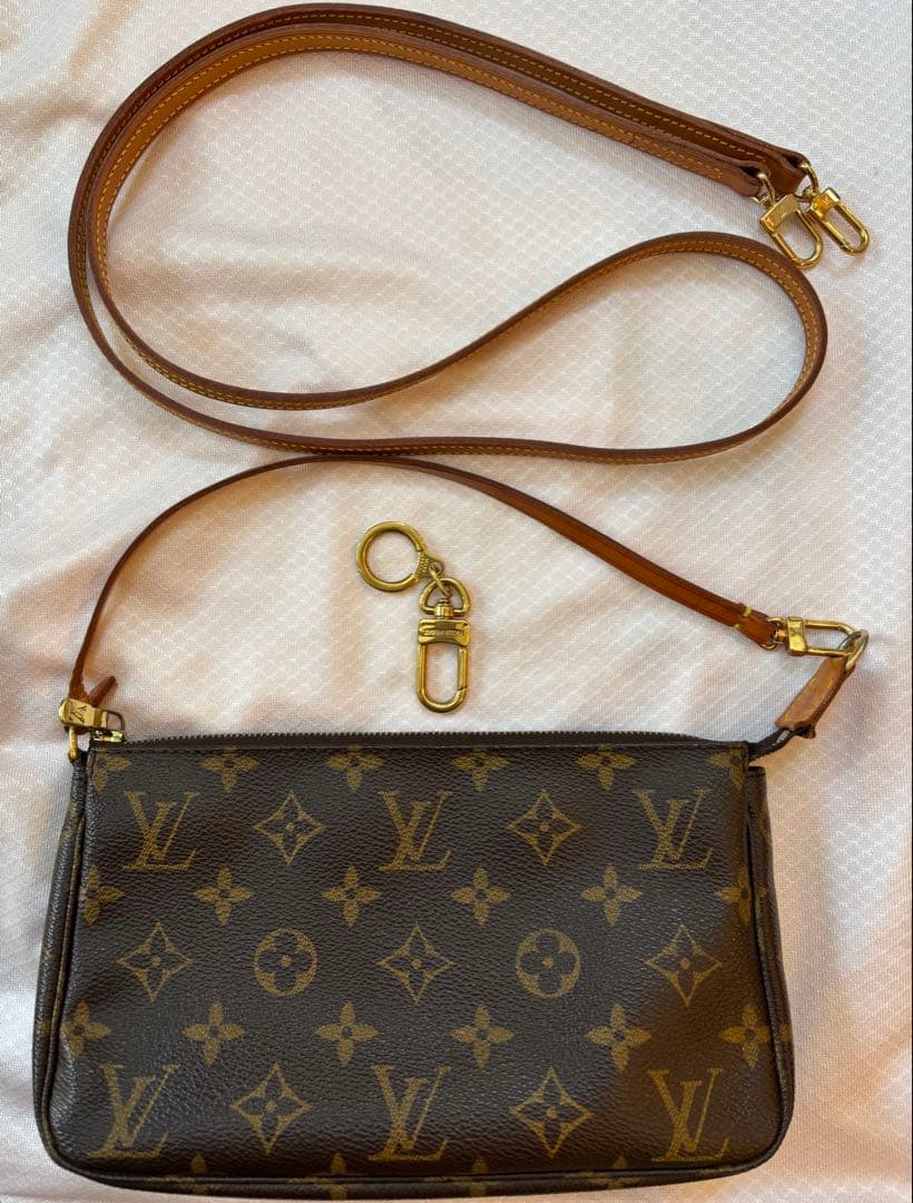 LOUIS VUITTON ポシェット アクセソワール キーフォルダー付き
