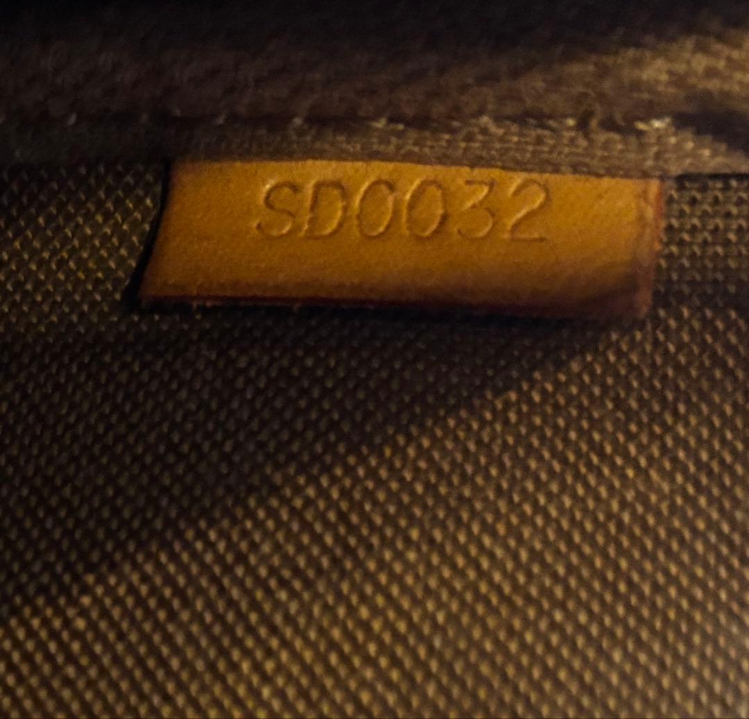 LOUIS VUITTON ポシェット アクセソワール キーフォルダー付き