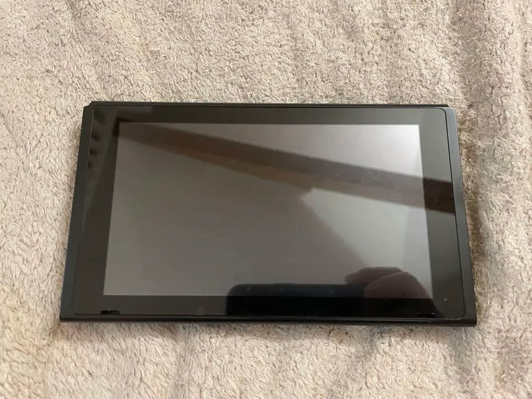 動作品　Nintendo switch本体のみ（中古）