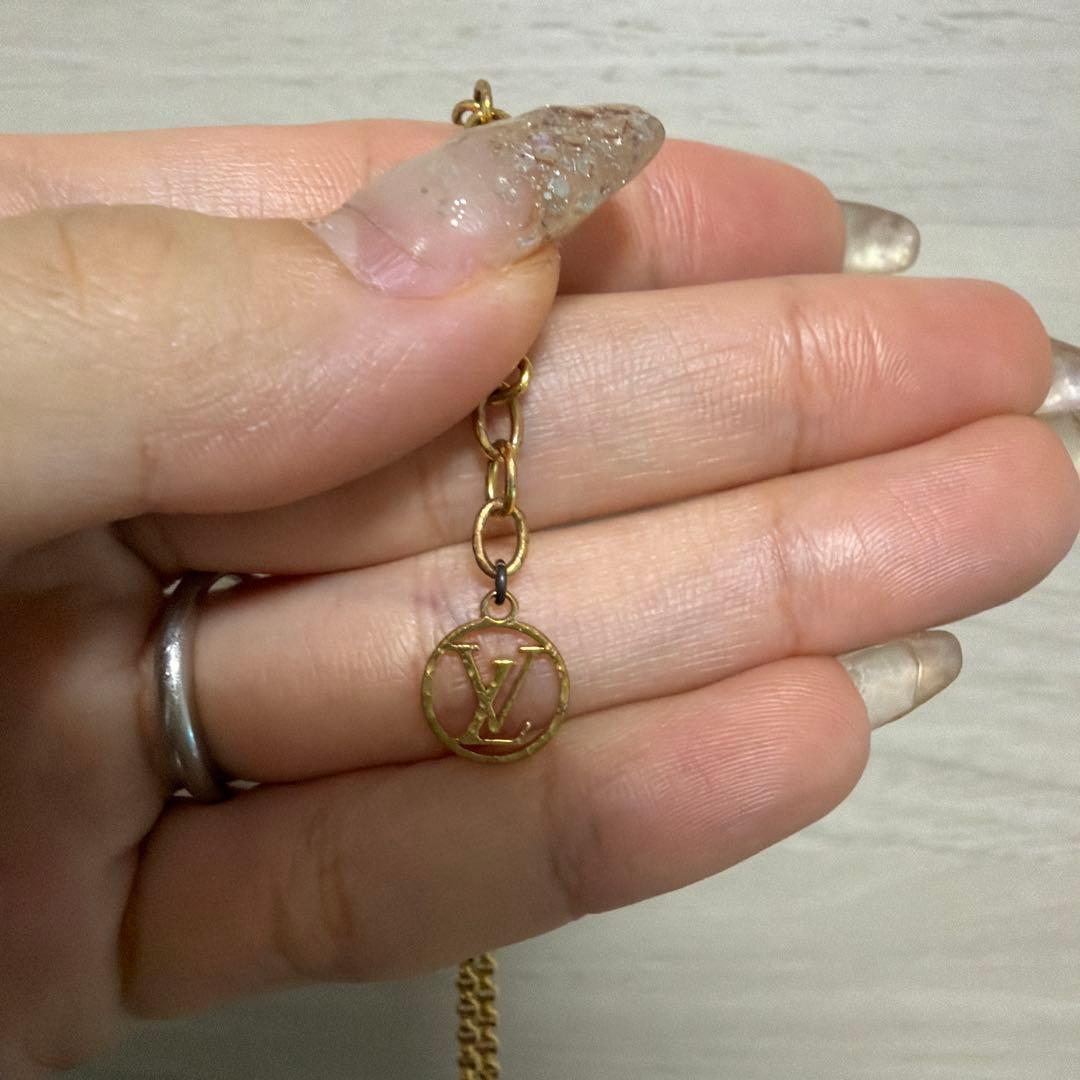 VUITTONネックレス